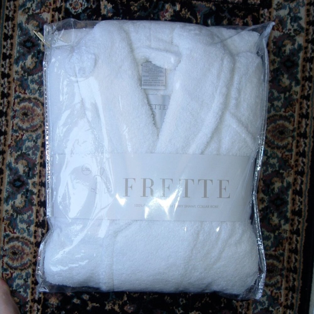 Frette Robe White cotton terry L / XL NWT Gift Spa Classic